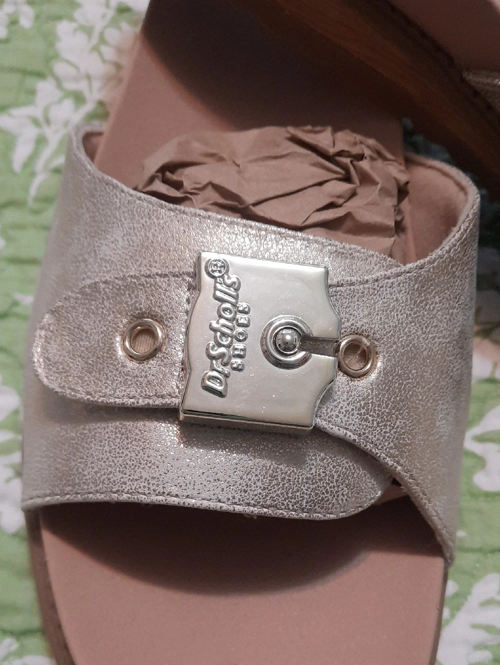 New Dr Scholls Women’s Metallic Gold Slide Sandals - Picture 2 of 4
